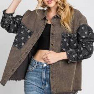 NWT LADIES SIZE S OR M SEWN & SEEN WASHED DENIM STARS SHACKET BUTTONED ROUGH HEM